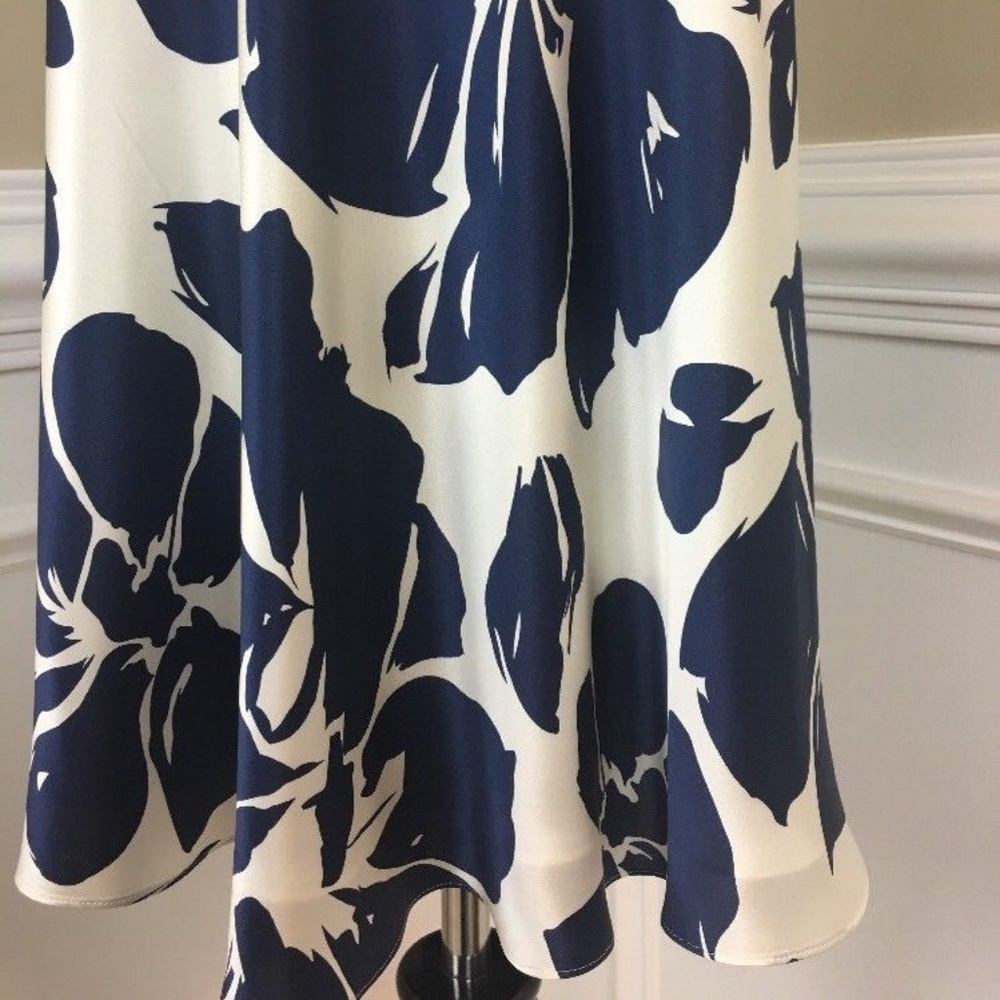 Tommy H Hilfiger 100% Silk Open Back Halter Dress - Picture 4 of 5